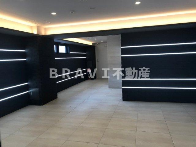 BRAVE天満橋　BRAVI不動産のエントランス