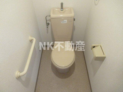 【トイレ】 | ファミーユ2002（八戸ノ里賃貸） | トイレです