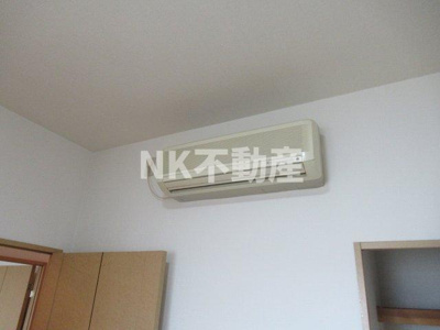 【設備】 | ファミーユ2002（八戸ノ里賃貸） | 残置物のエアコンです