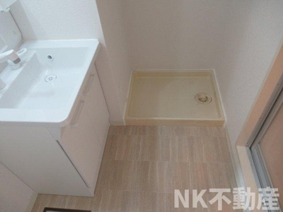 【洗面所】 | フローリッシュ北田（住道賃貸） | 使いやすい洗面所です