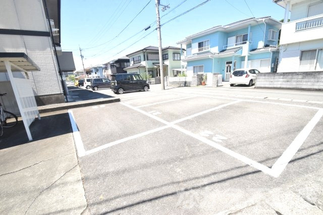 【駐車場】 | 駐車場に車を止められます