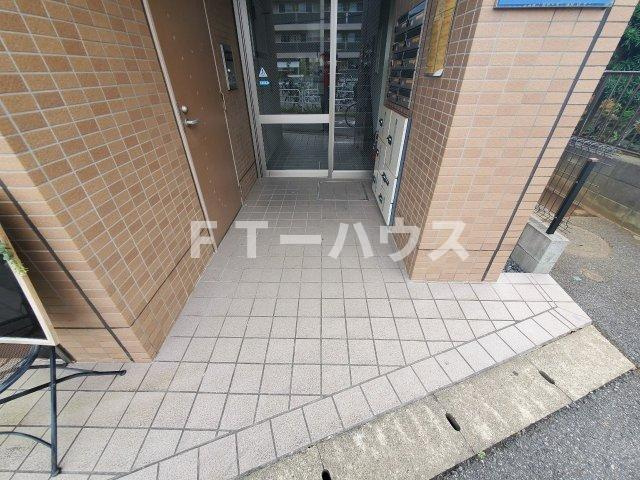 第二ヤマヤスビルのエントランス