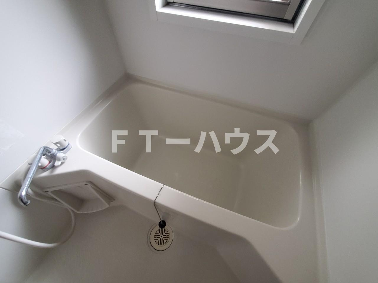 第二ヤマヤスビルの浴室