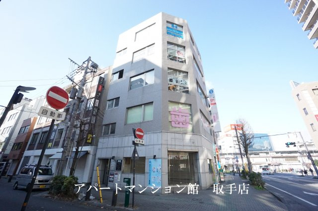 五明ビルの外観