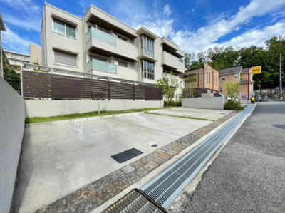 【駐車場】 | ファミーリア箕面