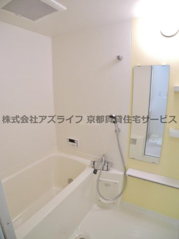 ルィエ花屋町の浴室