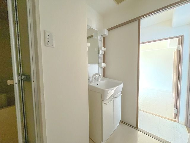 ブライトンコート中万々の独立洗面台|独立洗面台です