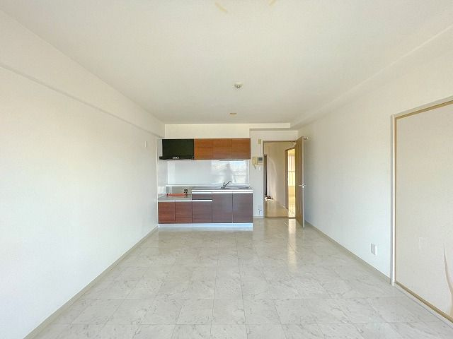 ブライトンコート中万々の居間・リビング|居間です