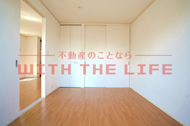 ハピネスさくら【キャッシュバック対象物件】の洋室|明るい洋室です