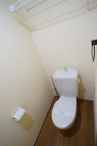 カーサアゼリア Aのトイレ