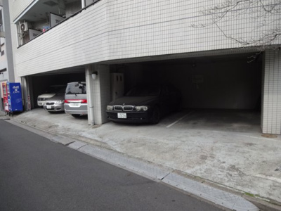 【駐車場】 | サンクレスト | サンクレスト　1Fは駐車場があります