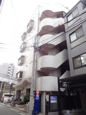 【外観】 | サンクレスト | サンクレスト　鶯谷駅から徒歩3分・入谷駅から徒歩10分の好立地。鉄筋コンクリート造の外観タイル張りマンション。オートロック付でセキュリティー安心。