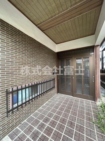 二タ子売家の玄関