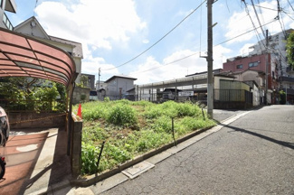 【前面道路含む現地写真】 | 現地見学や資料請求などお気軽にお問合わせ下さい。
周辺環境とあわせて現地ご案内致します。