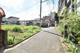 【前面道路含む現地写真】 | 現地見学や資料請求などお気軽にお問合わせ下さい。
周辺環境とあわせて現地ご案内致します。