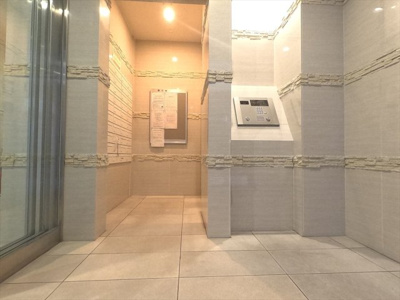 【その他共用部分】 | レオンコンフォート北浜 | 毎日通るエントランスはこのようになっています