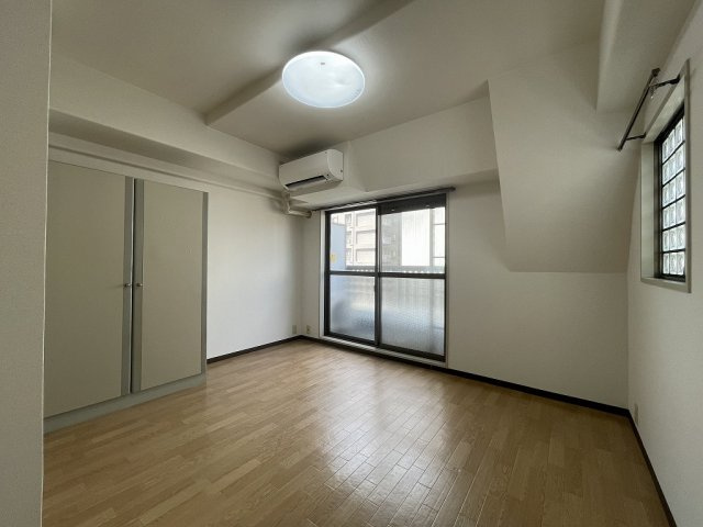 メゾン・ド・シプレームの居間・リビング|メゾン・ド・シプレーム　704号