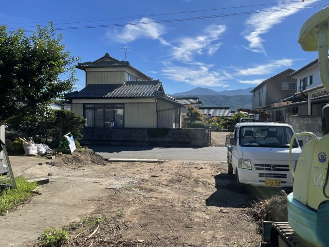 宮田村大原　リフォーム住宅の駐車場