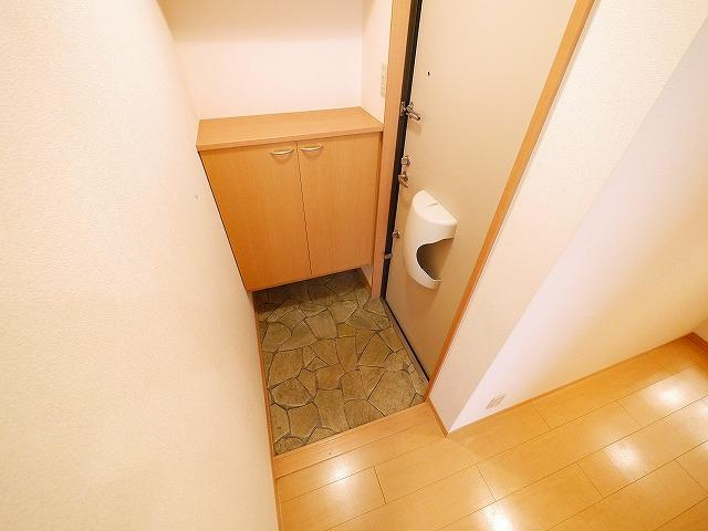 コスモス　オーゼの玄関|収納もある玄関です