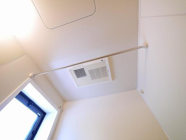 コスモス　オーゼの設備|浴室乾燥機付き