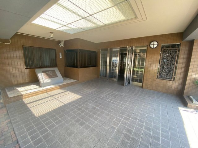 JGM二日市のエントランス