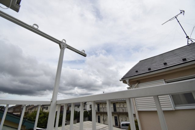 【展望】 | 小平市津田町三丁目　中古戸建 | 景色を遮るものがないと、陽の光を長い時間浴びられます。空気も澄んでいるように感じますね。