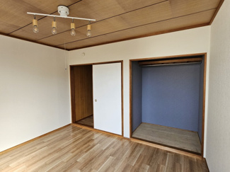 【寝室】 | 松下アパート | 押入もクローゼットへ改装しています