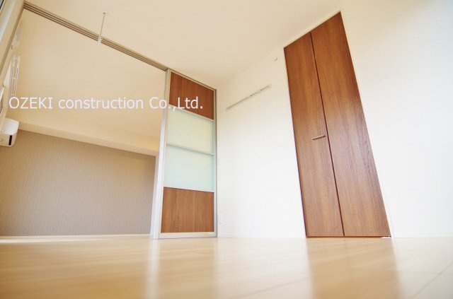 コンフォルトの洋室