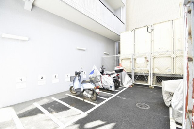 【その他共用部分】 | セントレー伊勢佐木 | バイク置場もあります。