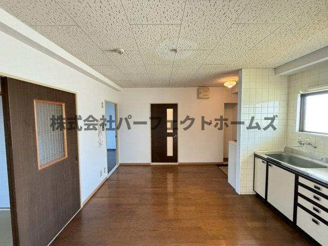 ハーモニーヒルズ桜丘の居間・リビング|ゆったりとした居間です