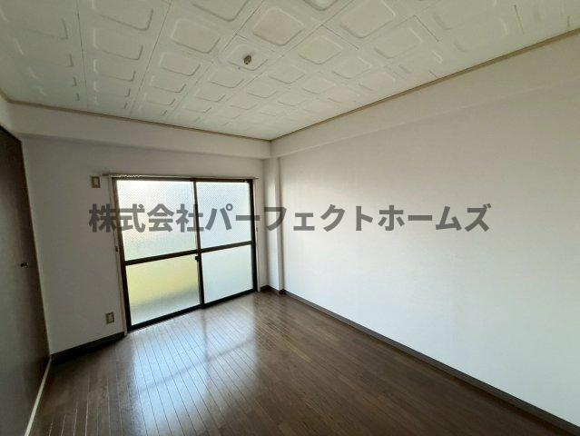 ハーモニーヒルズ桜丘の洋室|明るい洋室です