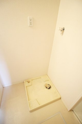 【設備】 | メゾンフレールA | 室内洗濯機置き場