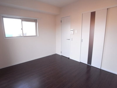 【居間・リビング】 | 飛幡ブレイン | 現況優先となります。現地にて間取り・仕様等をお確かめ下さい。