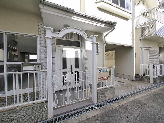 マイホーム杏2のエントランス|玄関前スペース