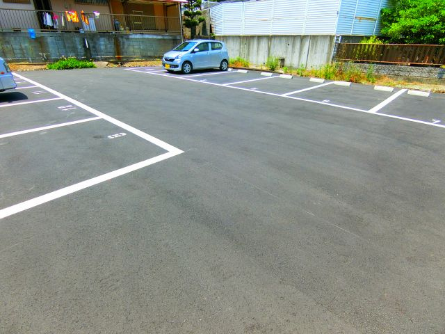 カーサ喜多の駐車場