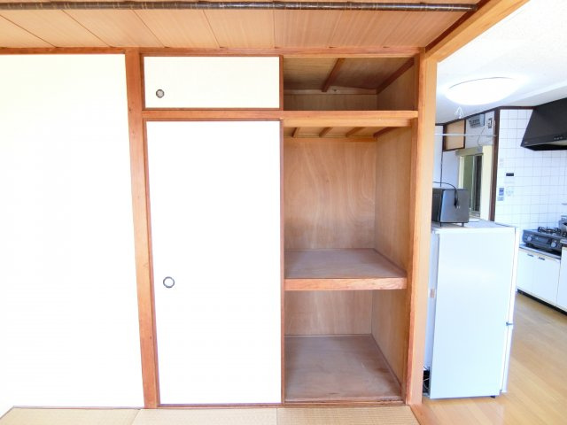 泉ヶ丘コーポラスの収納