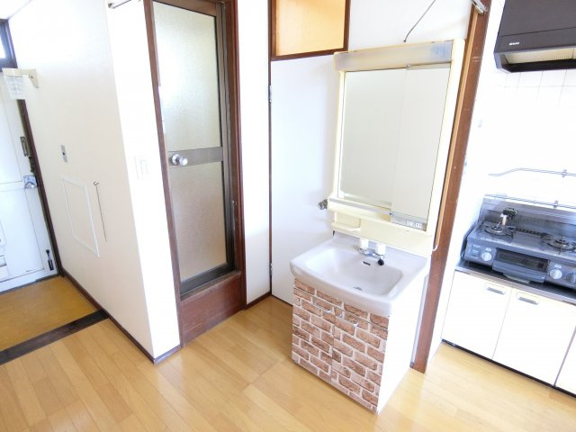 泉ヶ丘コーポラスの居間・リビング