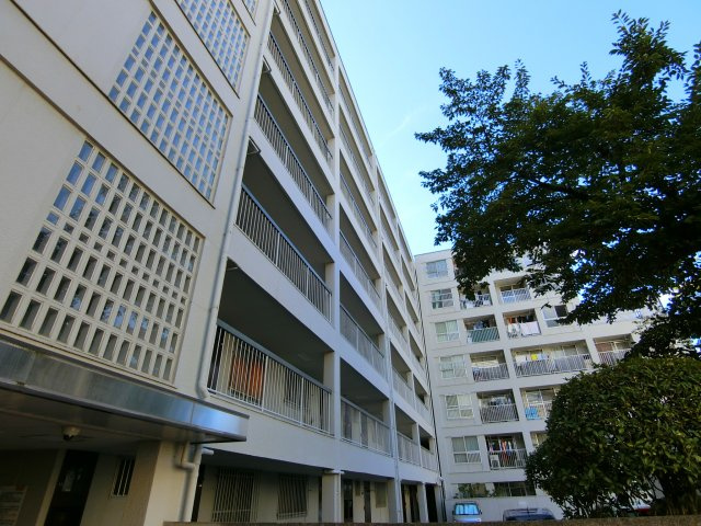 泉ヶ丘コーポラスの外観