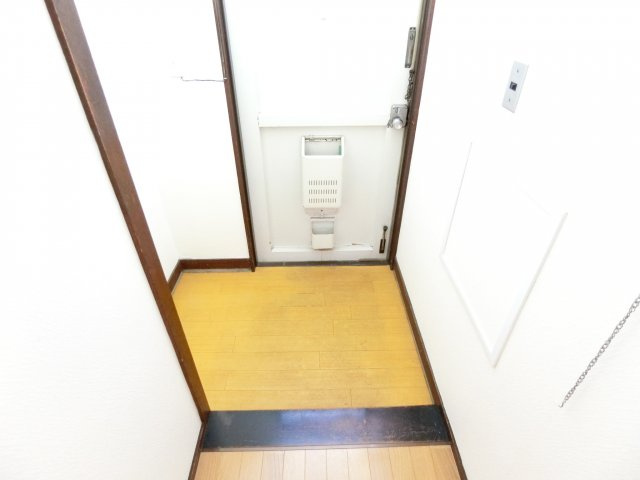 泉ヶ丘コーポラスの玄関