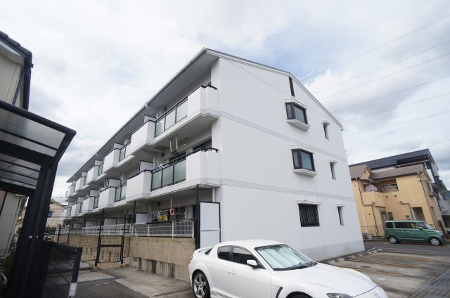 ファミール安倉の外観