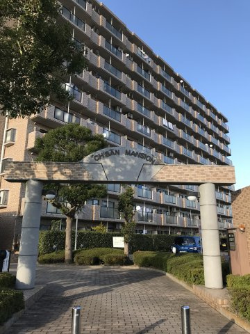 鴻巣市三ツ木の中古マンションの外観