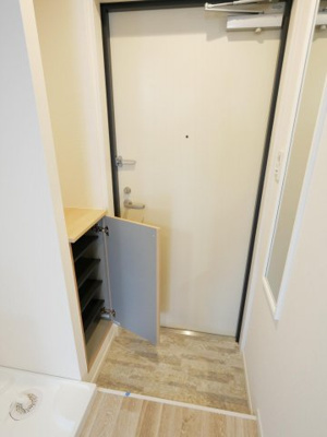 【玄関】 | フラッティ葛野七条