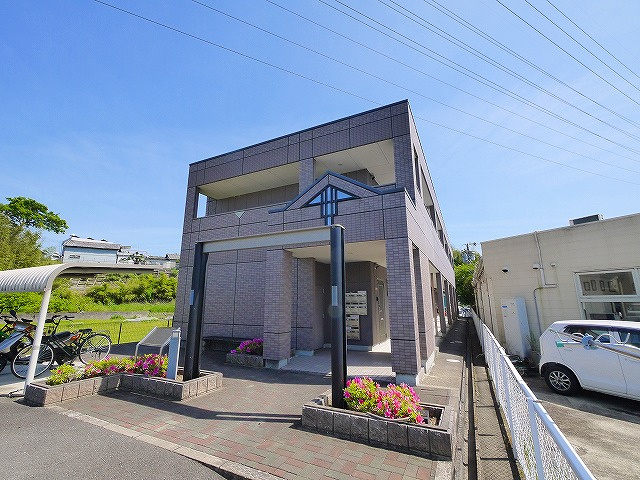 サンライフ（市坂宮ノ内）の外観