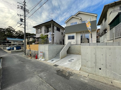 【前面道路含む現地写真】 | 尾張旭市平子町東　１号棟〈仲介手数料無料〉城山小・旭中　新築一戸建て | 11/8撮影
尾張旭市の不動産売買の事ならマックスバリュで住まい相談エムワイホームにお任せください。