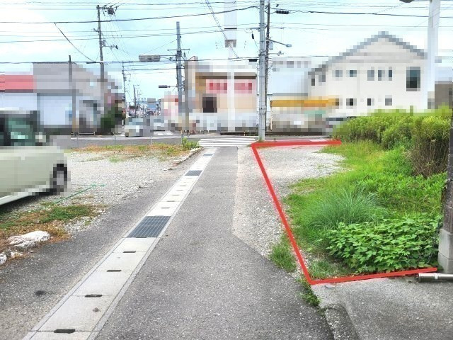 高知市高須新木　売土地の前面道路含む現地写真