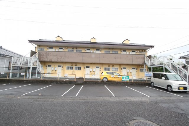 田中コーポの駐車場|駐車場に車を止められます