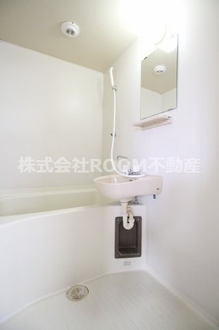 田中コーポの浴室|落ち着いた空間のお風呂です