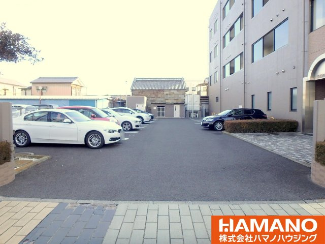 第3イタヤビルの駐車場|駐車場があるので、車を買う予定の方も安心です