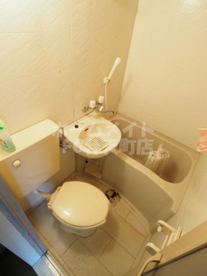 【浴室】 | 丸栄マンション九条 | 日々の疲れを癒すお風呂付です