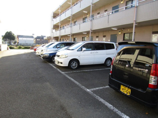 【駐車場】